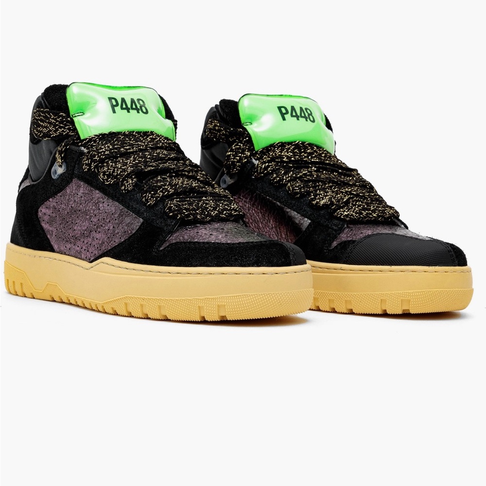 P448 sneakers.NEW.Leather..2 diff laces in orig box.Made in Italy. Size 38